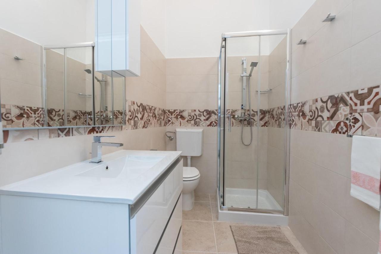 Drooms. Felline Exterior photo